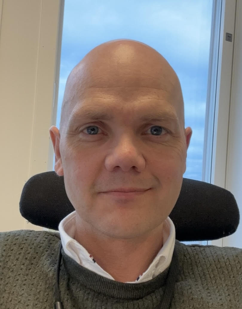 Thomas Krogstad style=